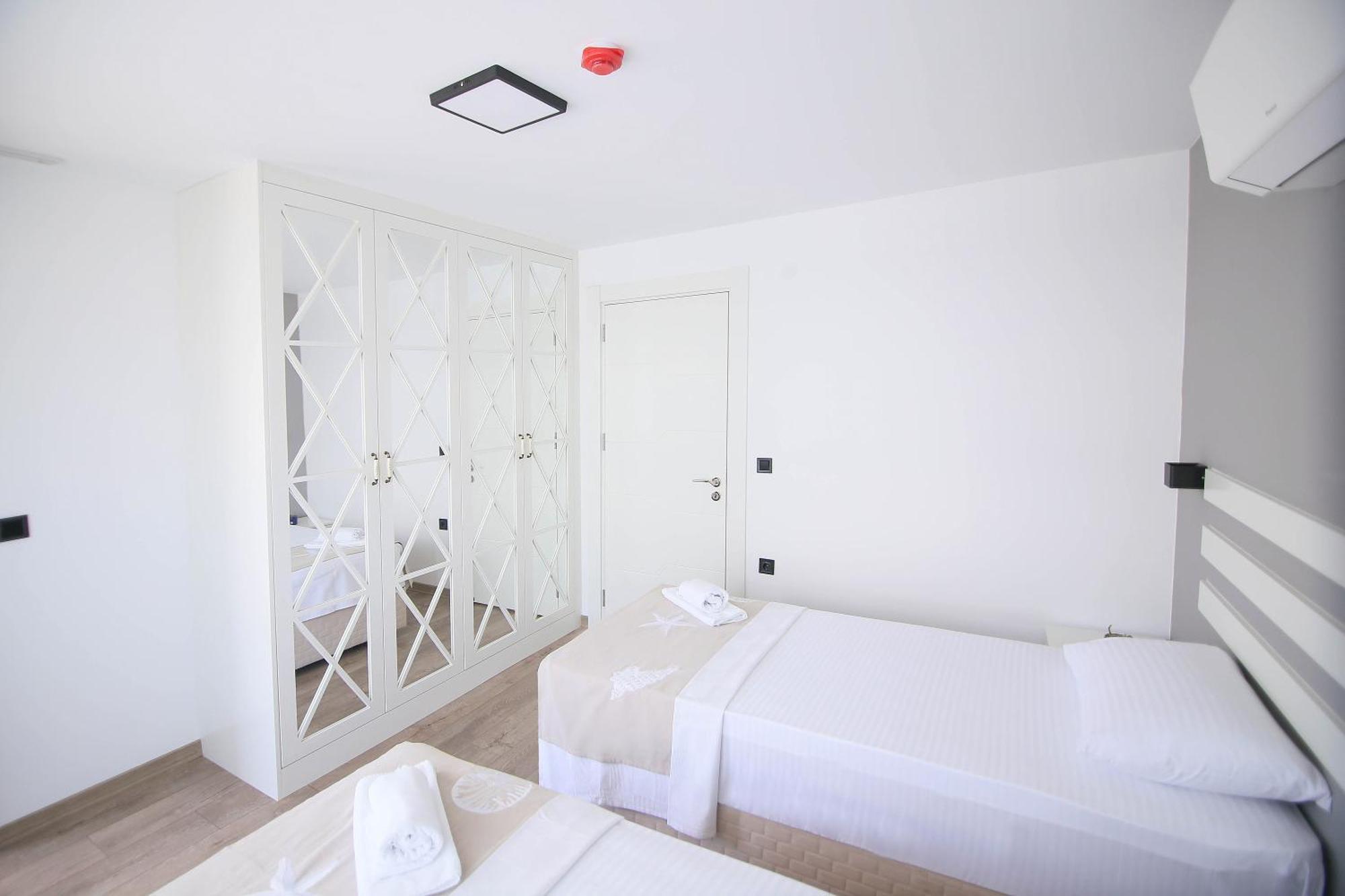Krem Marin Otel Çeşme Dış mekan fotoğraf